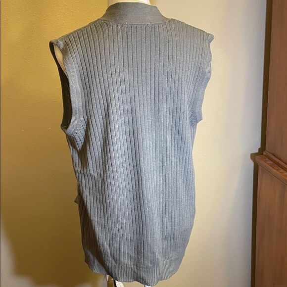 Dark academia Gray Ribbed Cardigan Vest - Picture 4 of 4
